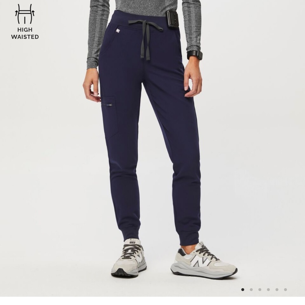 High Waisted Zamora™ Jogger Scrub Pants - Figs Scrubs